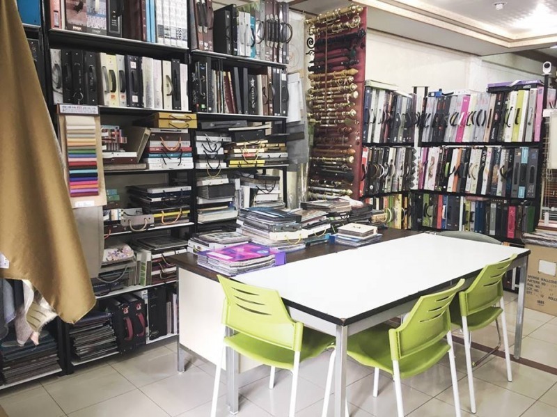 ร้านผ้าม่าน อยู่ติดถนนสุขุมวิท